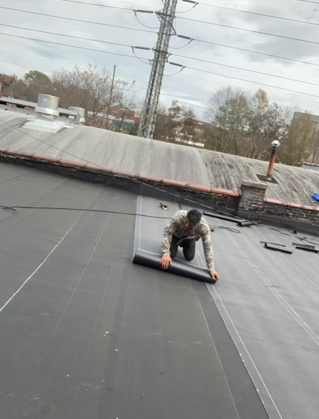 EPDM rubber roof installation